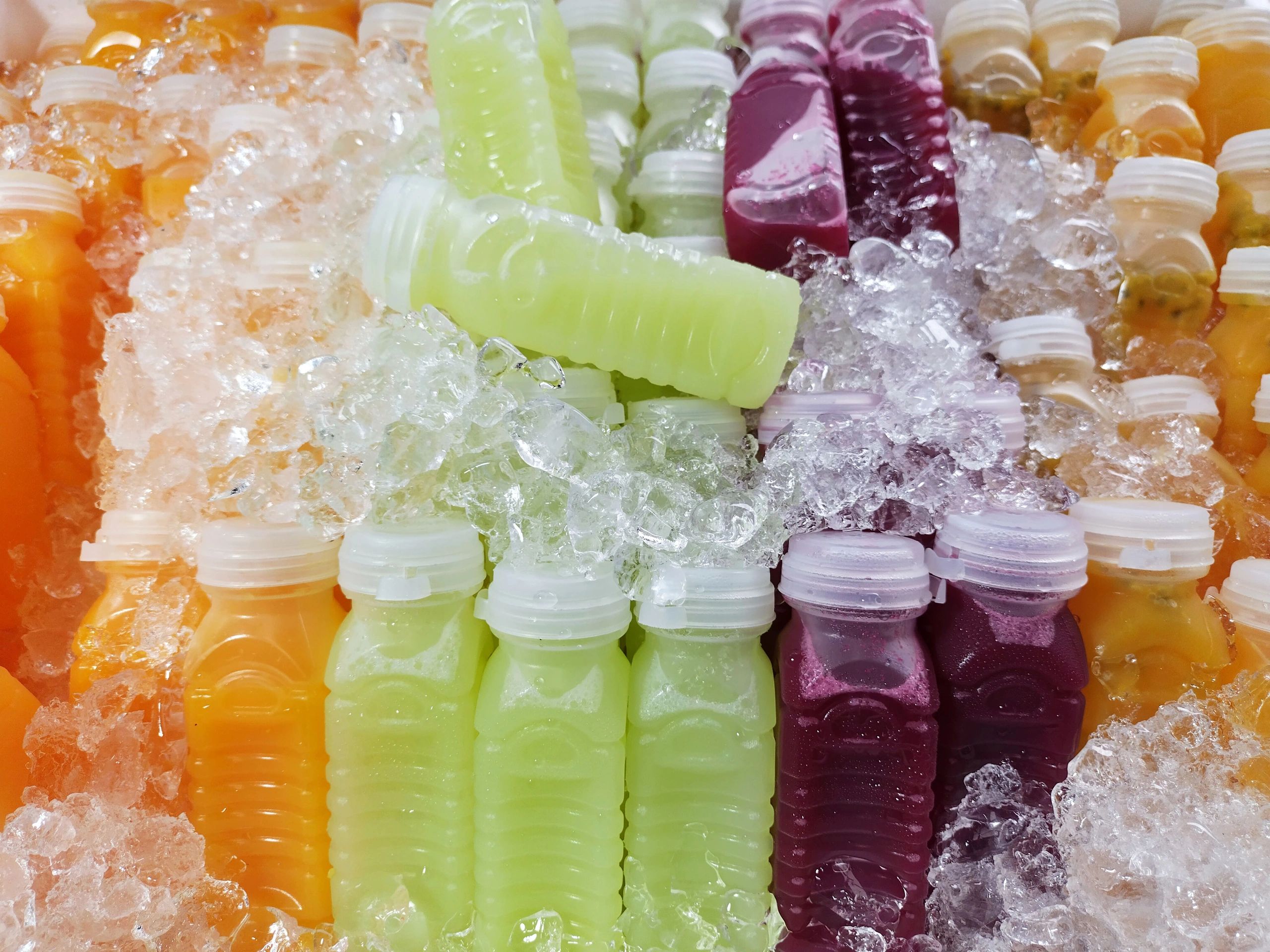 Chilled bottled juices and beverages for workplace micro markets